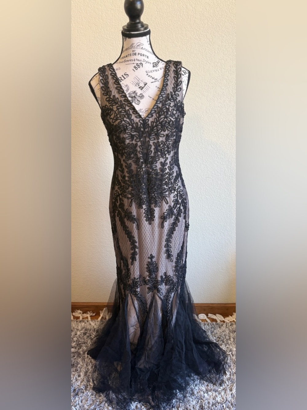 Cachet Embroidered Tulle Mermaid Gown-Size 8-NWOT - Picture 4 of 16